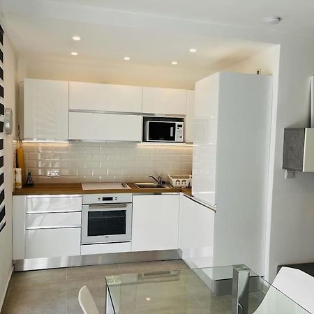 Sliema, Apt7, Stylish 2 Bedroom Apartment With Parking ภายนอก รูปภาพ
