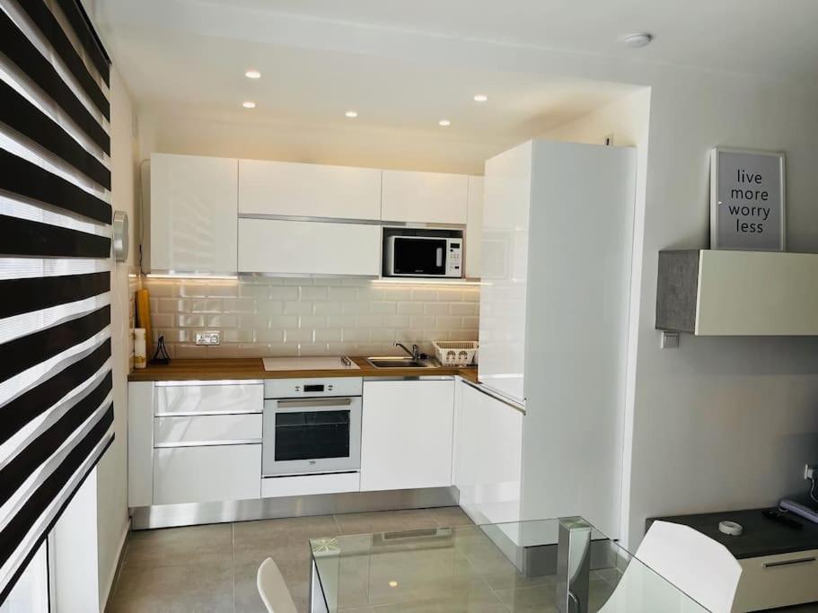 Sliema, Apt7, Stylish 2 Bedroom Apartment With Parking ภายนอก รูปภาพ
