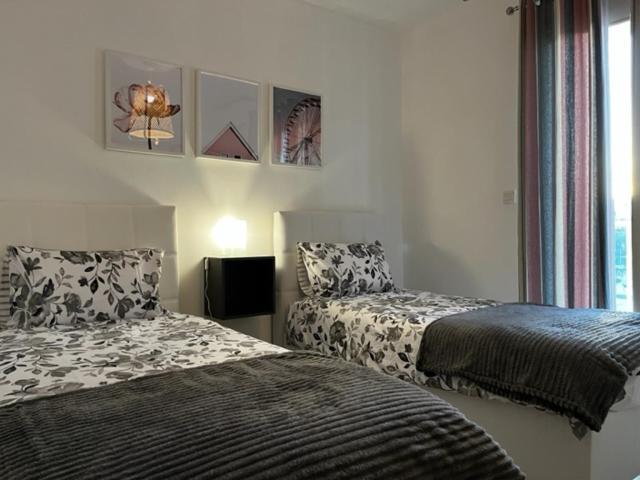 Sliema, Apt7, Stylish 2 Bedroom Apartment With Parking ภายนอก รูปภาพ